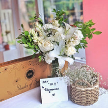 Load image into Gallery viewer, Subscription Flowerbox Fragrance

